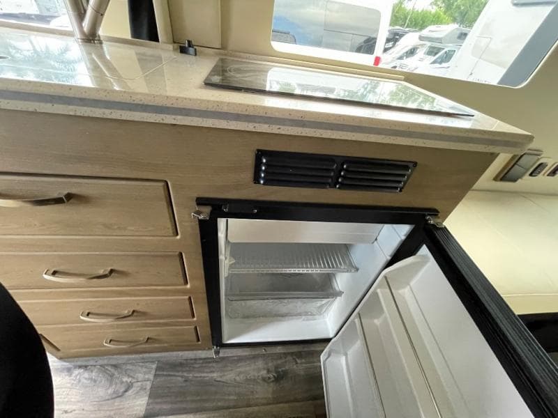 2025 Midwest Automotive Designs 2025 Midwest Automotive Designs Legend - thumbnail 11