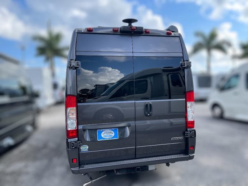 2025 Midwest Automotive Designs 2025 Midwest Automotive Designs Legend - thumbnail 4