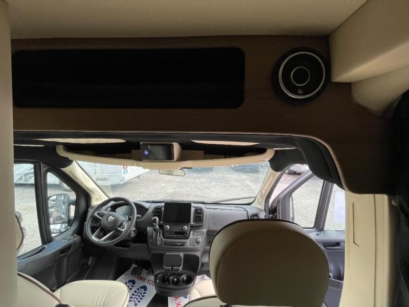 2025 Midwest Automotive Designs 2025 Midwest Automotive Designs Legend - thumbnail 5