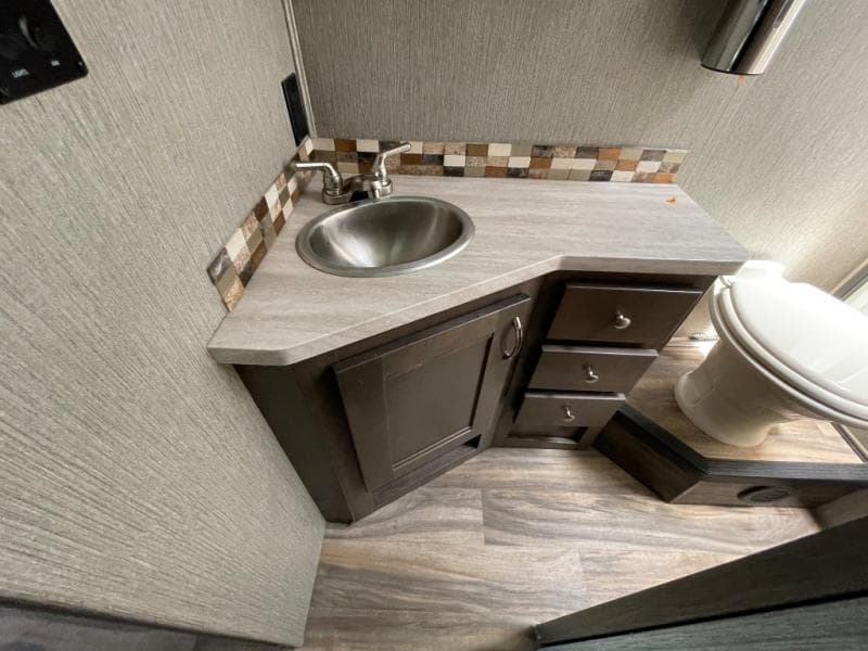 2021 Nexus RV 2021 Nexus RV Phantom - thumbnail 37