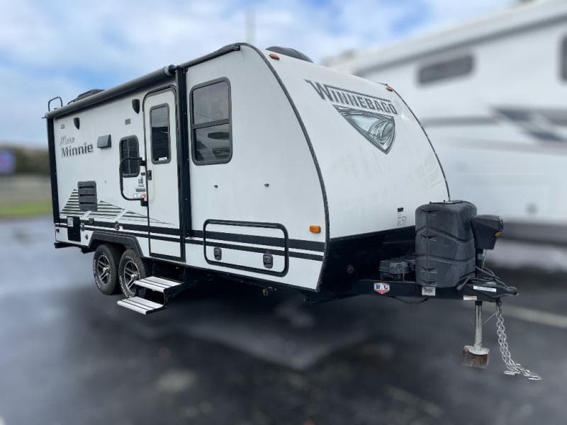 2020 Winnebago Micro Minnie 2106DS