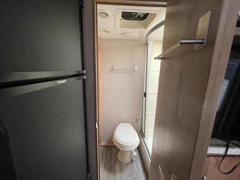 2020 Winnebago 2020 Winnebago Micro Minnie - thumbnail 26