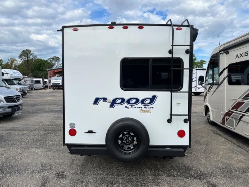 2024 Forest River 2024 Forest River R-Pod - thumbnail 11