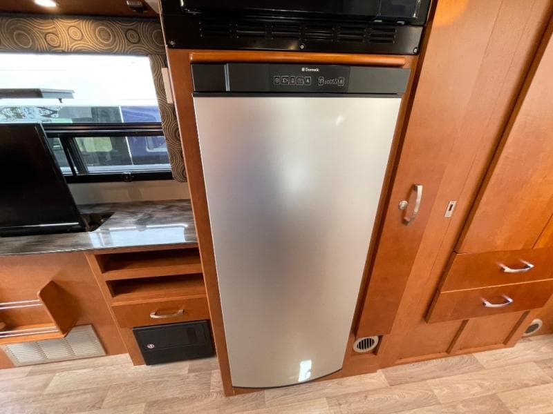 2014 Leisure Travel Vans 2014 Leisure Travel Vans Unity - thumbnail 13