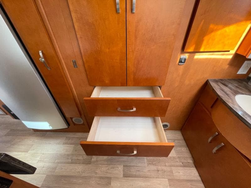 2014 Leisure Travel Vans 2014 Leisure Travel Vans Unity - thumbnail 30