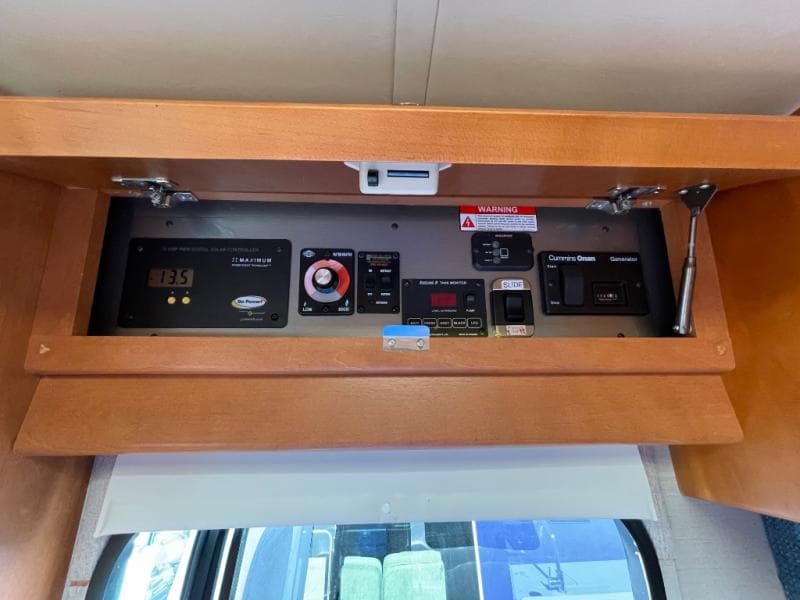 2014 Leisure Travel Vans 2014 Leisure Travel Vans Unity - thumbnail 31