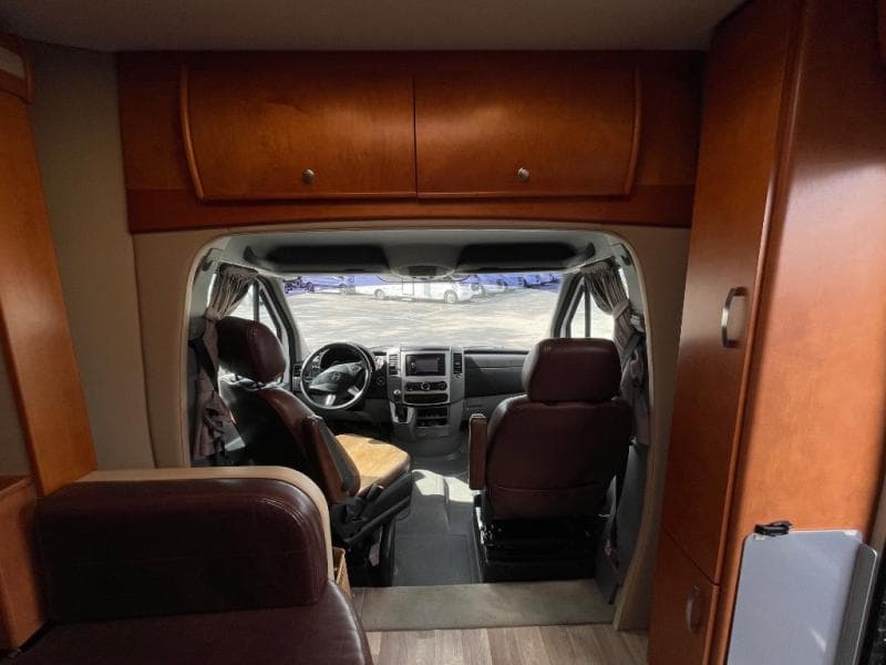 2014 Leisure Travel Vans 2014 Leisure Travel Vans Unity - thumbnail 6