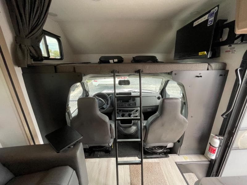 2025 Forest River 2025 Forest River Sunseeker - thumbnail 31