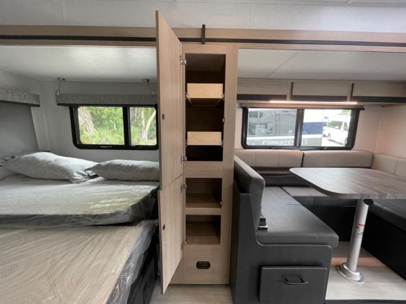 2025 Forest River 2025 Forest River Forester - thumbnail 16