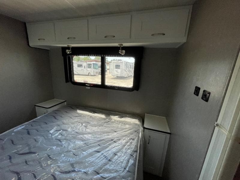 2025 Nexus RV 2025 Nexus RV Triumph - thumbnail 35