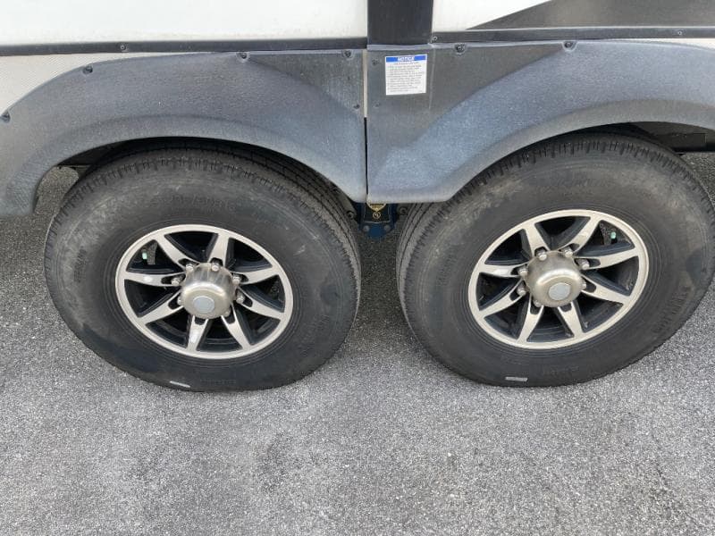 2023 Coachmen 2023 Coachmen Chaparral - thumbnail 16