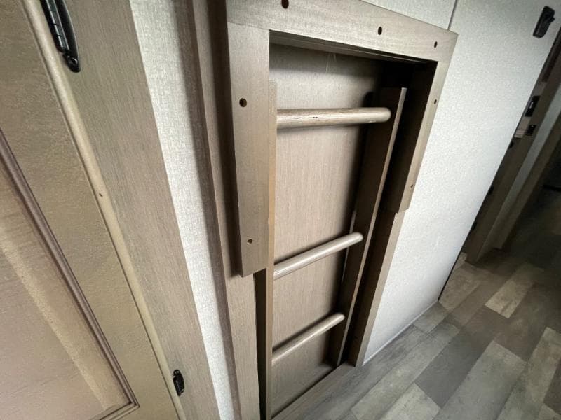 2023 Coachmen 2023 Coachmen Chaparral - thumbnail 31