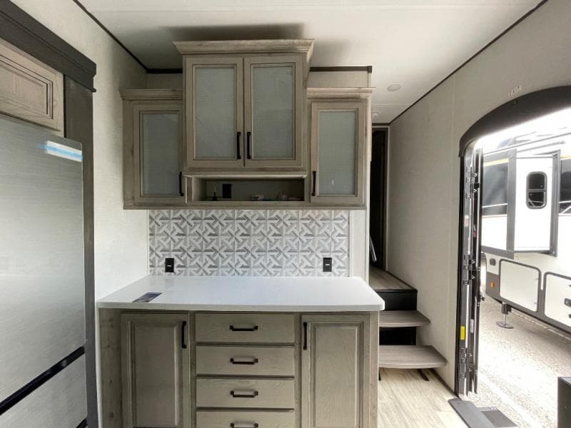 2025 Keystone RV 2025 Keystone RV Alpine Avalanche Edition - thumbnail 14