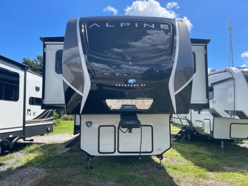 2025 Keystone RV 2025 Keystone RV Alpine - thumbnail 3