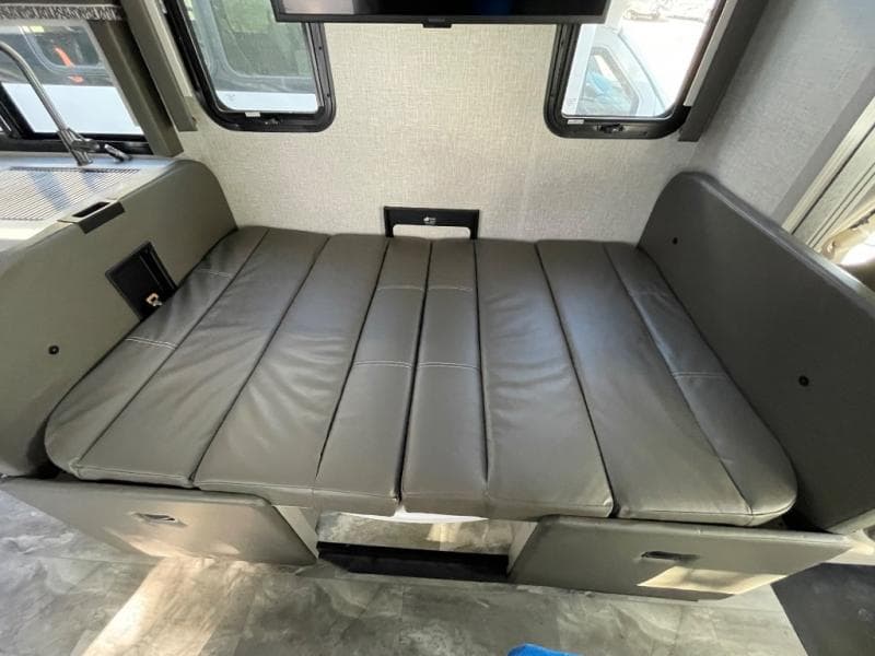 2024 Thor Motor Coach 2024 Thor Motor Coach Quantum - thumbnail 16