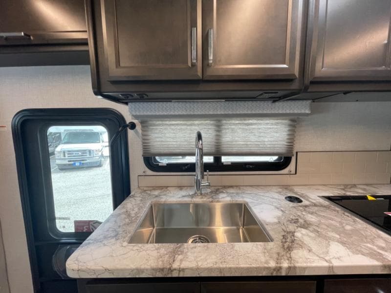 2025 Fleetwood RV 2025 Fleetwood RV Altitude - thumbnail 21