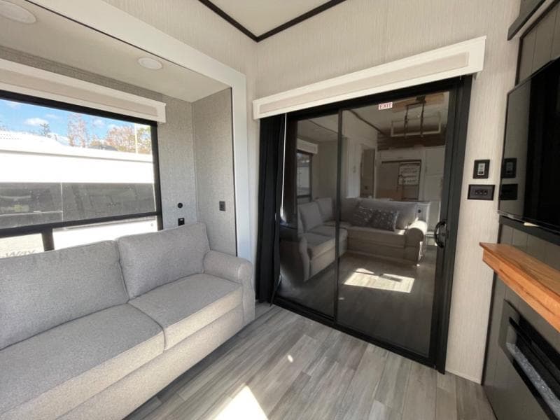 2024 Cedar Creek 2024 Cedar Creek Cottage - thumbnail 9