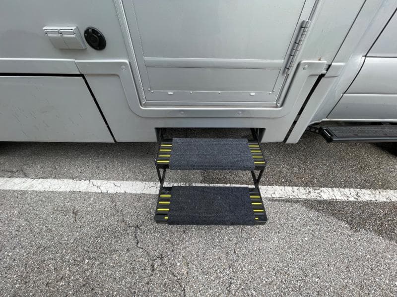 2025 Winnebago 2025 Winnebago View - thumbnail 9