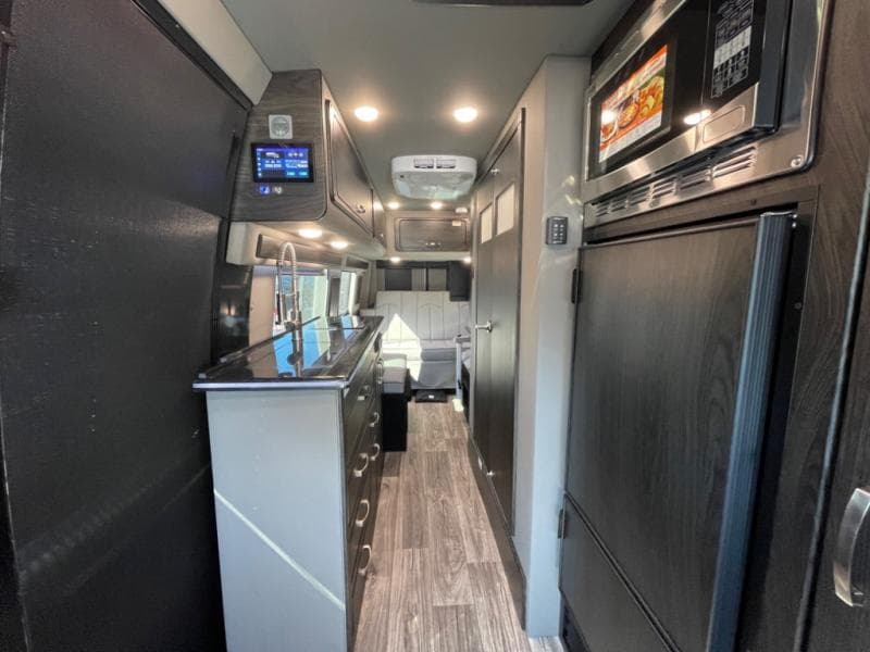 2025 Midwest Automotive Designs 2025 Midwest Automotive Designs Passage - thumbnail 10