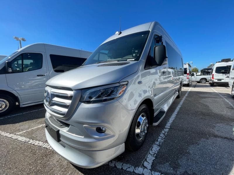 2025 Midwest Automotive Designs 2025 Midwest Automotive Designs Passage - thumbnail 3