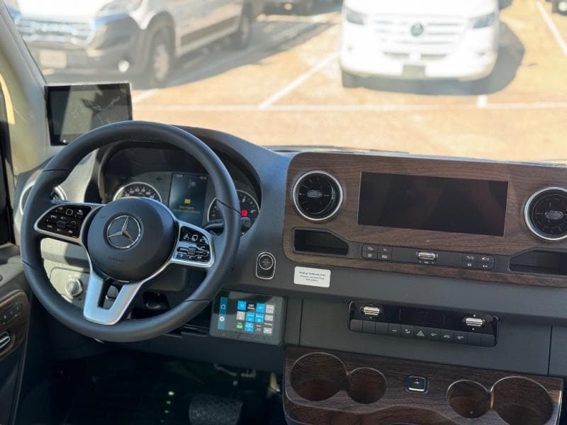 2025 Midwest Automotive Designs 2025 Midwest Automotive Designs Passage - thumbnail 8