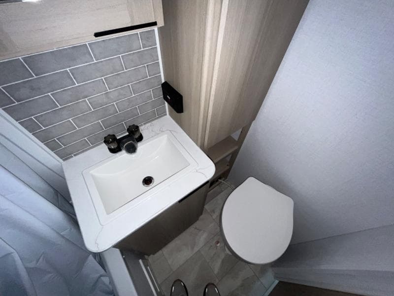 2025 Dutchmen 2025 Dutchmen Kodiak - thumbnail 28