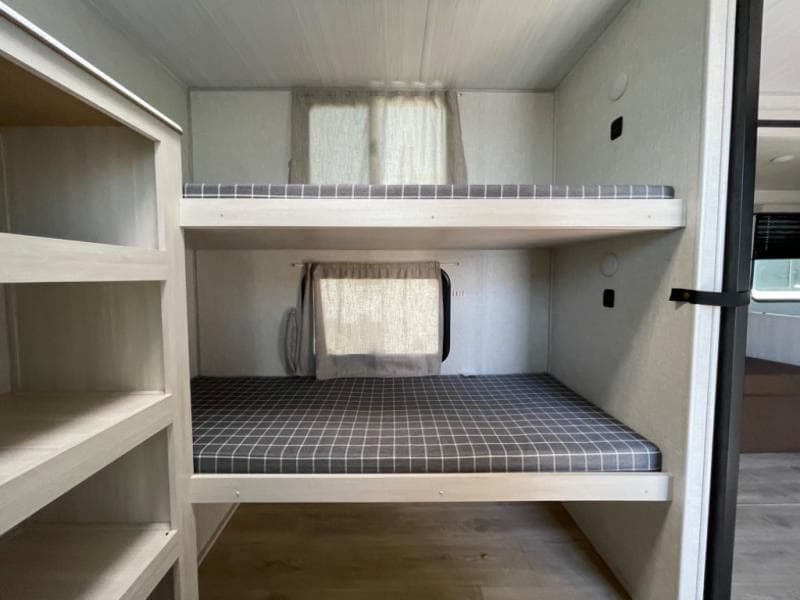 2025 Forest River 2025 Forest River Surveyor Legend - thumbnail 15