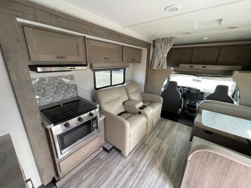 2025 Gulf Stream 2025 Gulf Stream Conquest - thumbnail 12