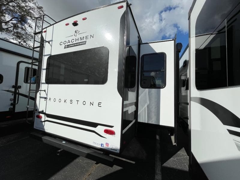 2025 Coachmen 2025 Coachmen Brookstone - thumbnail 8