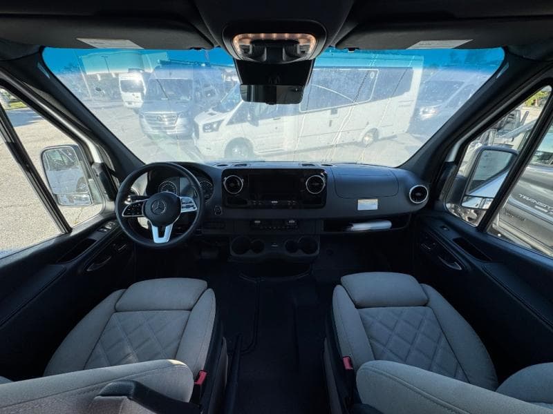 2025 Coachmen 2025 Coachmen Galleria - thumbnail 21