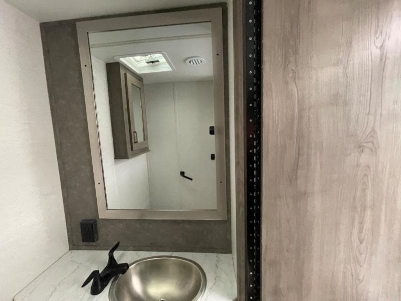 2025 Gulf Stream 2025 Gulf Stream Conquest - thumbnail 37