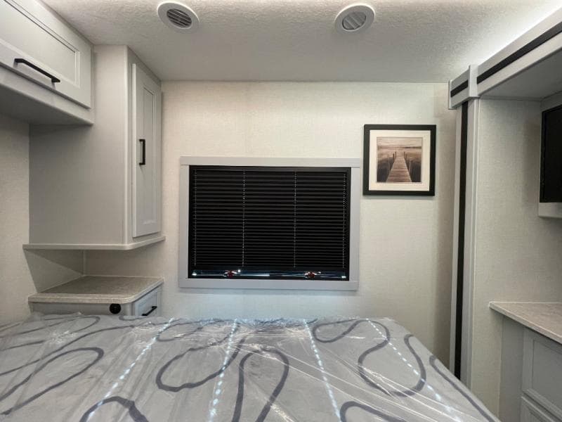 2025 Coachmen 2025 Coachmen Mirada - thumbnail 23