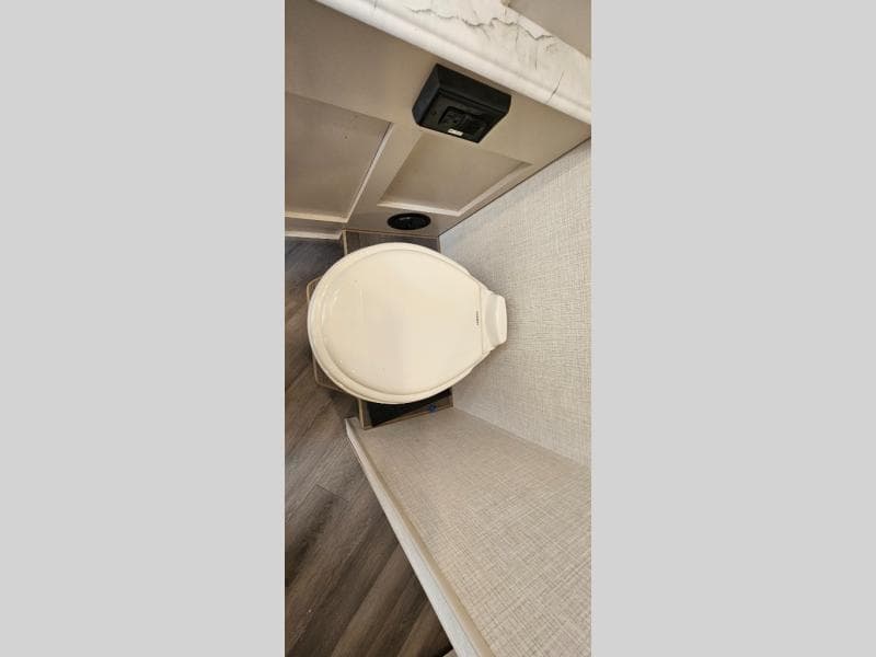 2024 Holiday Rambler 2024 Holiday Rambler Eclipse - thumbnail 17