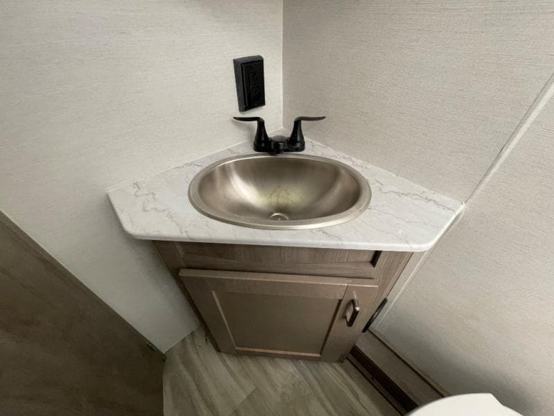 2025 Gulf Stream 2025 Gulf Stream BT Cruiser - thumbnail 24