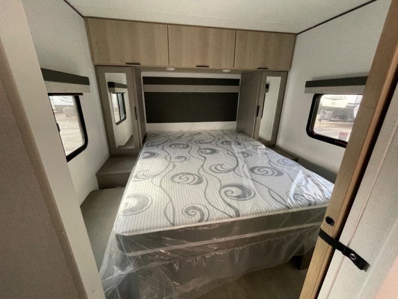 2025 Dutchmen 2025 Dutchmen Kodiak - thumbnail 15