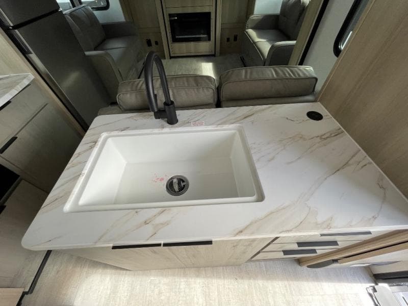 2025 Dutchmen 2025 Dutchmen Kodiak - thumbnail 16