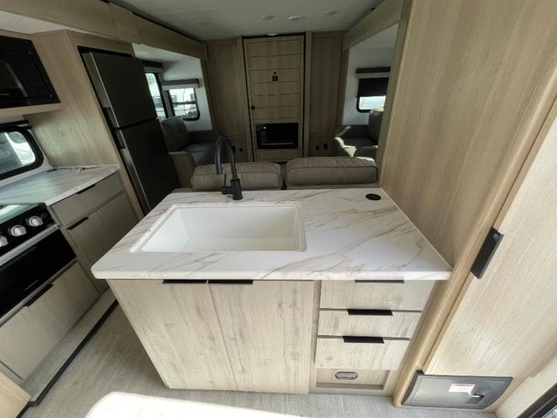 2025 Dutchmen 2025 Dutchmen Kodiak - thumbnail 8