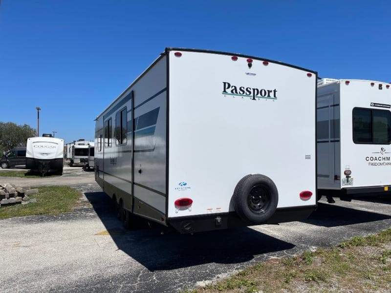2025 Keystone RV 2025 Keystone RV Passport Classic - thumbnail 5