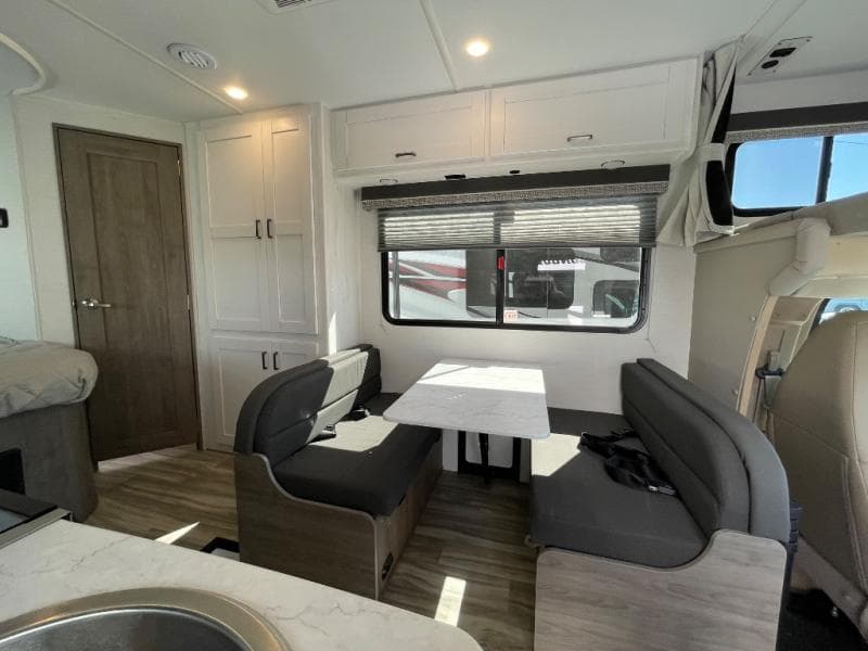 2025 Gulf Stream 2025 Gulf Stream Conquest - thumbnail 9