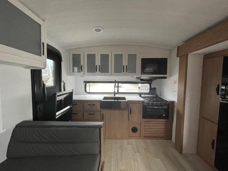 2025 Keystone RV 2025 Keystone RV Passport Super Lite - thumbnail 7