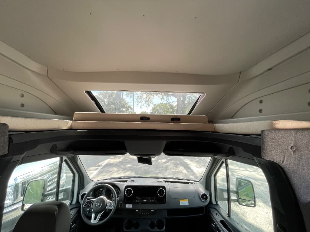 2025 Coachmen 2025 Coachmen Prism Elite - thumbnail 5