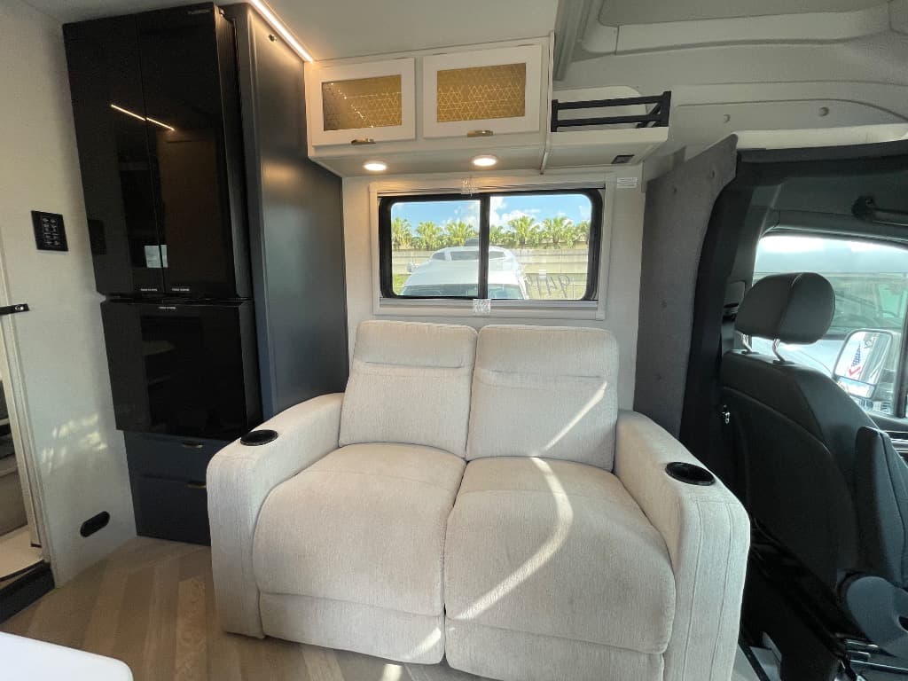 2025 Coachmen 2025 Coachmen Prism Elite - thumbnail 7