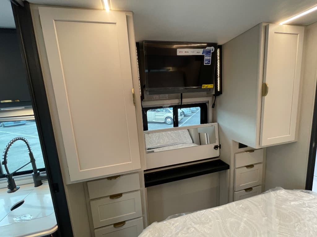 2025 Coachmen 2025 Coachmen Prism Elite - thumbnail 23