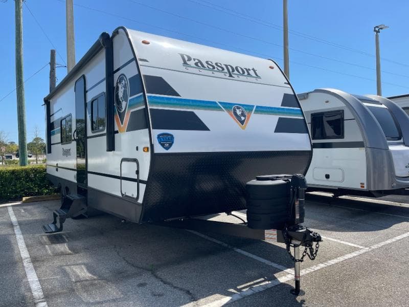 2025 Keystone RV Passport Classic 224RK