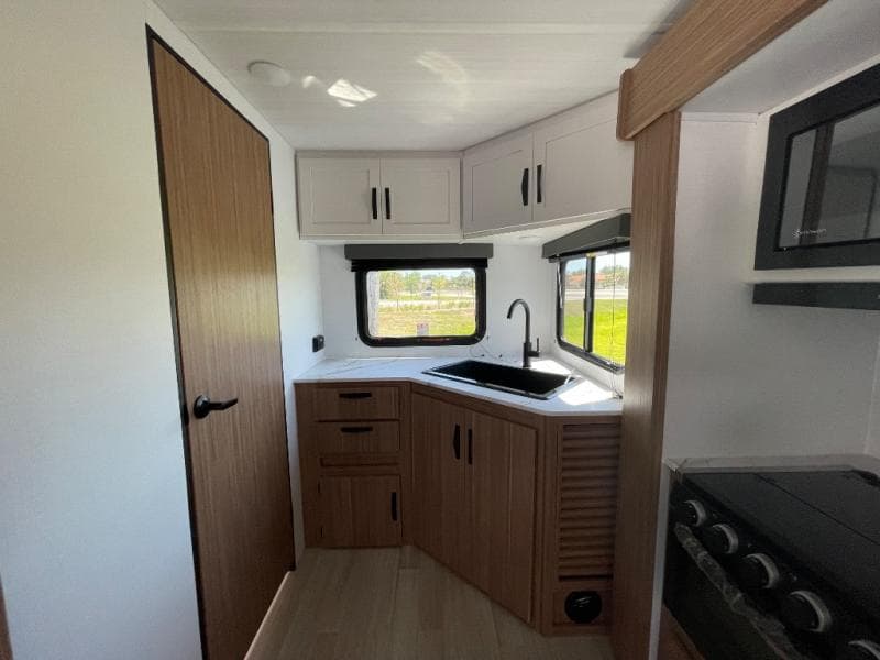 2025 Keystone RV 2025 Keystone RV Passport Classic - thumbnail 7