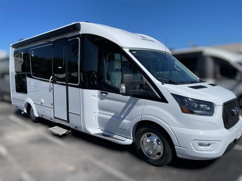 2025 Leisure Travel Vans Wonder W24RL