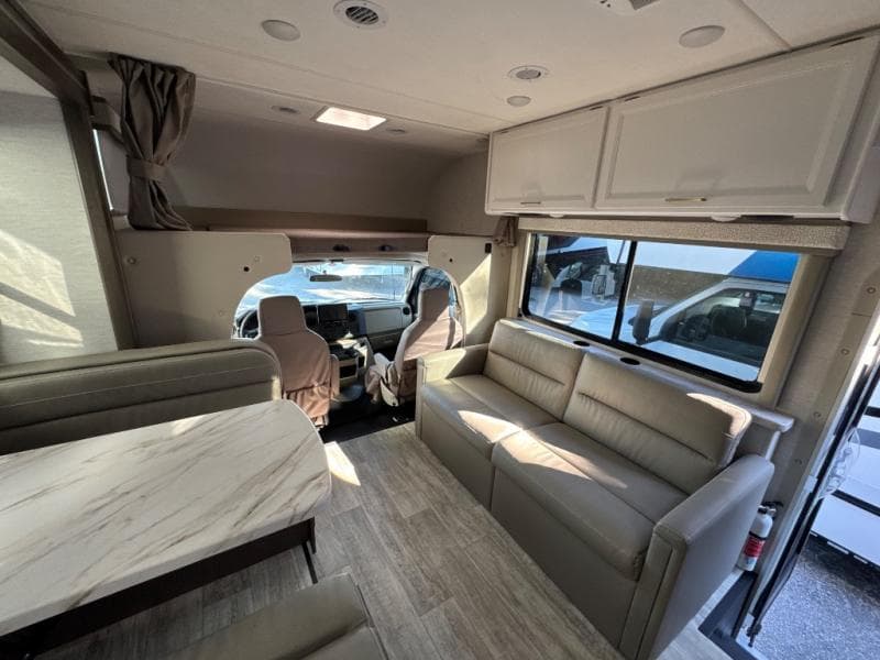 2026 Thor Motor Coach 2026 Thor Motor Coach Chateau - thumbnail 15