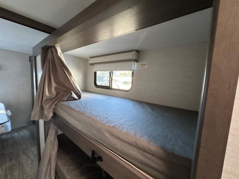 2026 Thor Motor Coach 2026 Thor Motor Coach Chateau - thumbnail 19