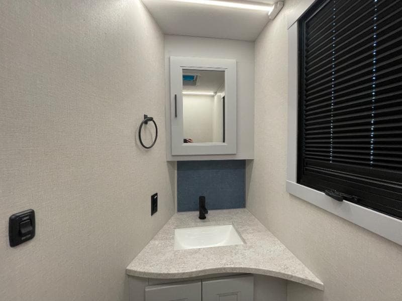 2026 Coachmen 2026 Coachmen Mirada - thumbnail 26