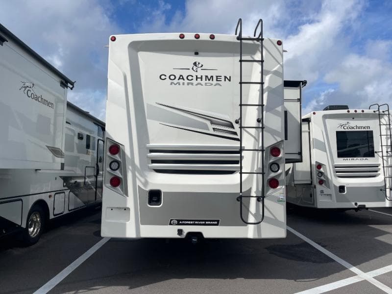 2026 Coachmen 2026 Coachmen Mirada - thumbnail 7
